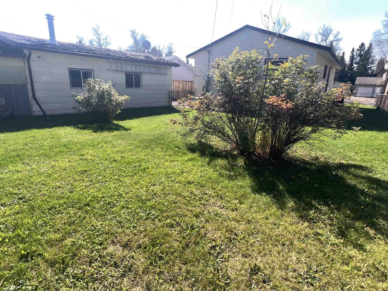 146 Pine Crescent, Atikokan, ON - Outdoor