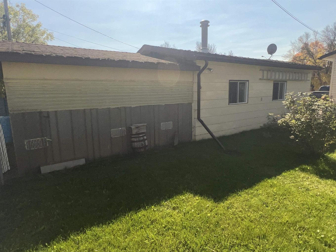 146 Pine Crescent, Atikokan, ON - Outdoor