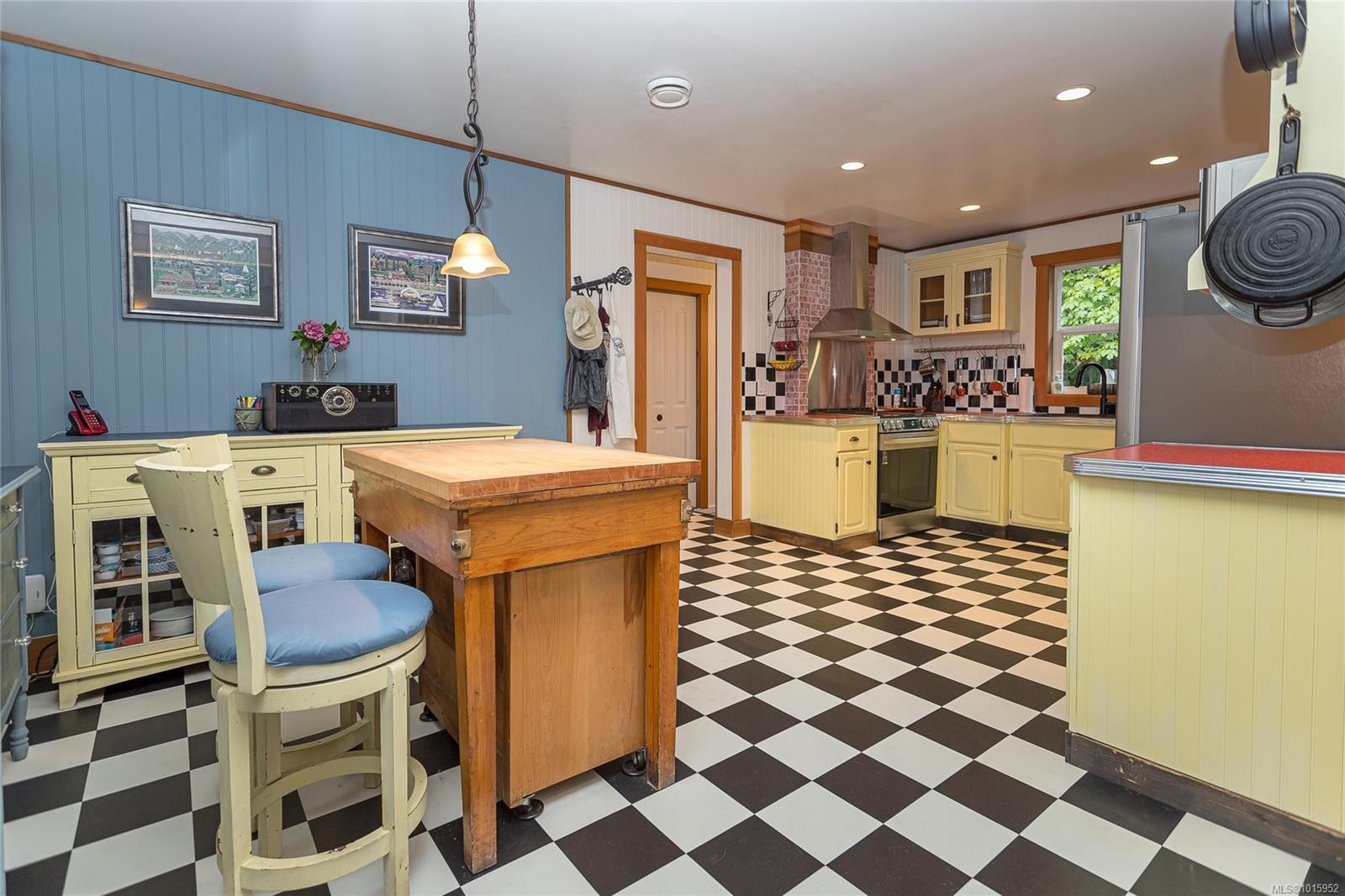 10821 Chemainus Rd, Saltair, BC