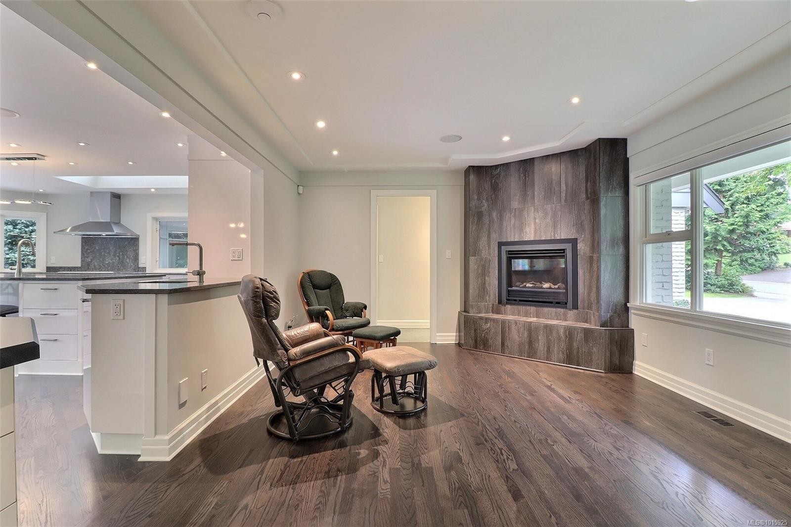 3977 Lexington Ave, Saanich, BC