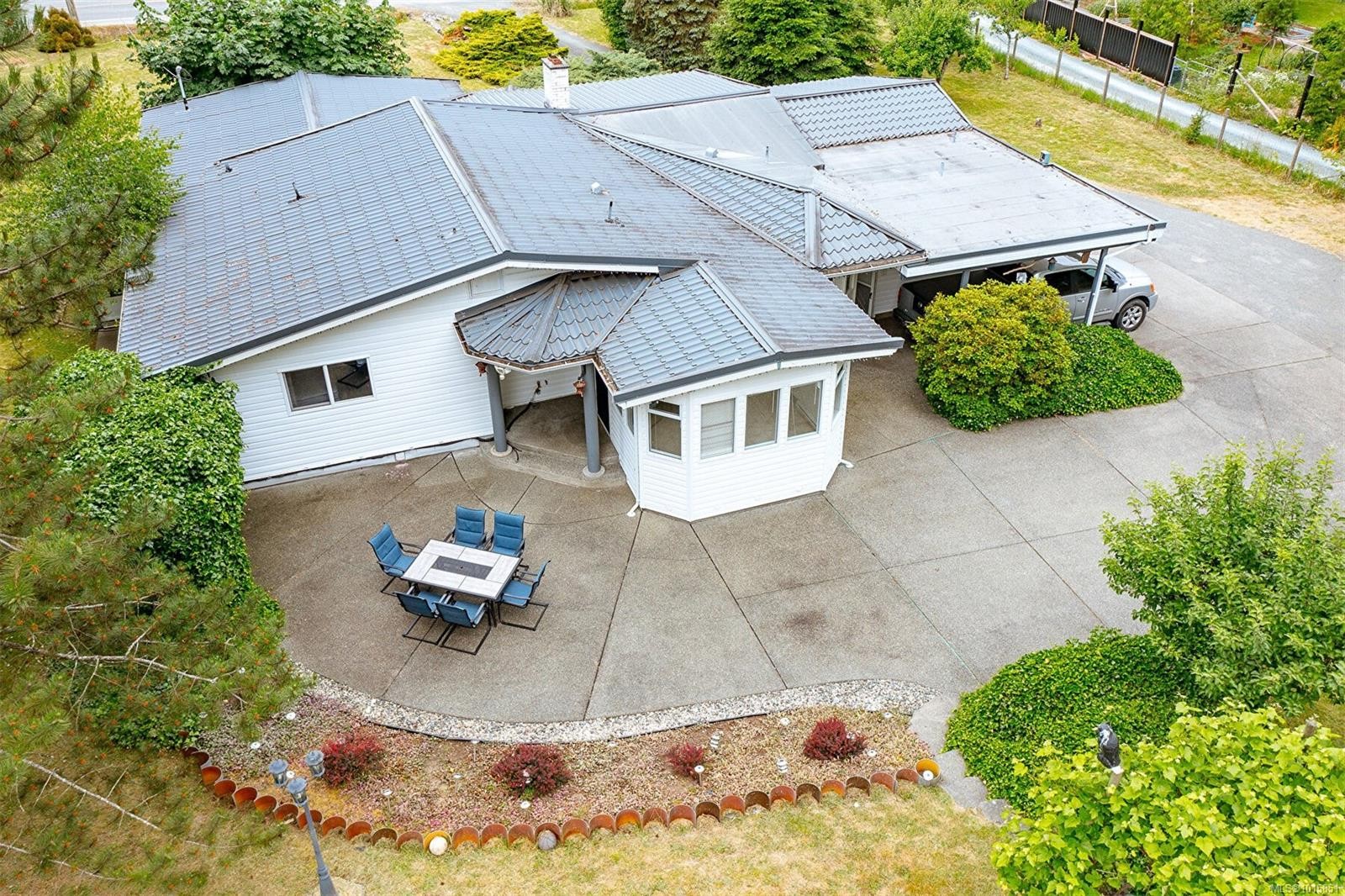 7155 &B7155 Bell Mckinnon Rd, Duncan, BC