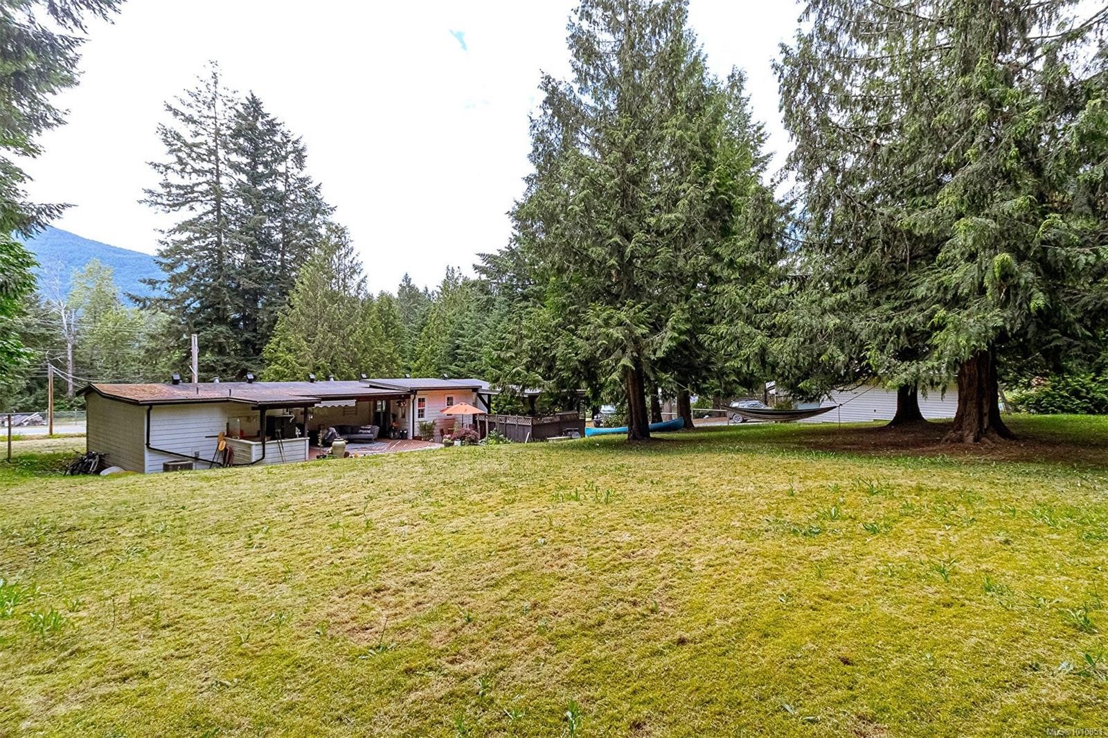 7155 &B7155 Bell Mckinnon Rd, Duncan, BC