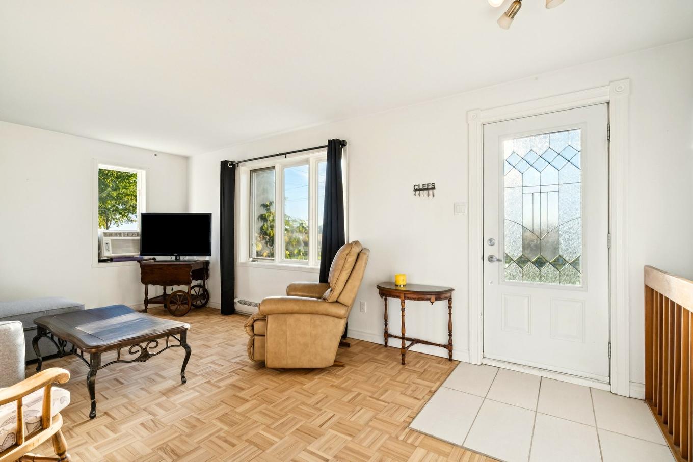 Hall - 1415 Rue St-Jean-Baptiste, Saint-Roch-De-Richelieu, QC - Indoor