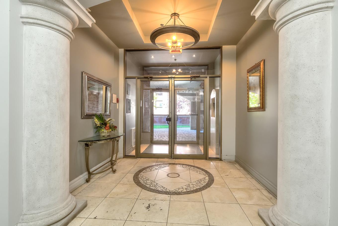 Hall - 407-505 Rue Lucien-L'Allier, Montréal (Ville-Marie), QC - Indoor Photo Showing Other Room