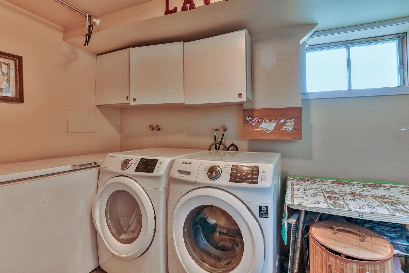 Laundry room - 1535 Mtée De La Côte-Rouge, Mirabel, QC - Indoor Photo Showing Laundry Room