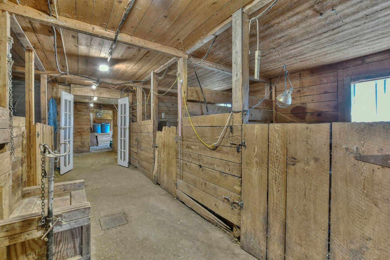 Barn - 1535 Mtée De La Côte-Rouge, Mirabel, QC - Indoor