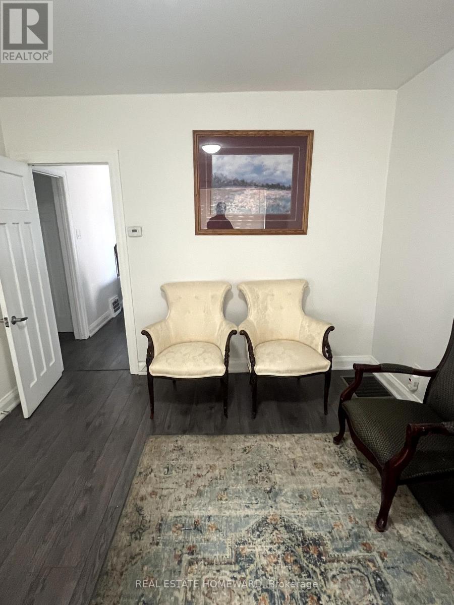 322 Cosburn Avenue, Toronto, ON - Indoor Photo Showing Living Room