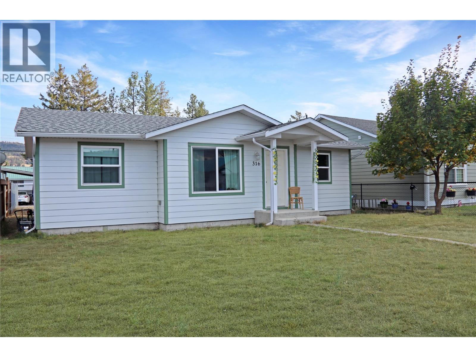316 Fenchurch Avenue, Princeton, BC - Outdoor