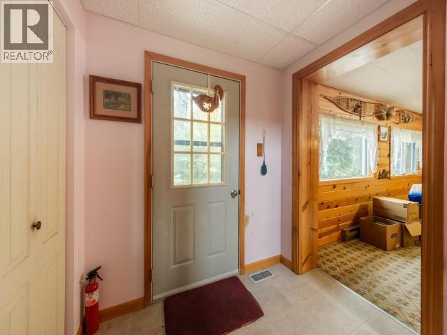 16 Deadend Road, Whitehorse South, YT - Indoor Photo Showing Other Room