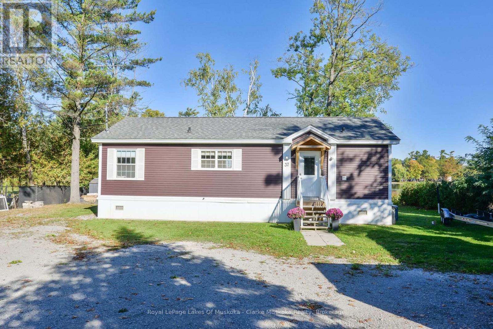 37 Mintens Lane, Georgian Bay (Baxter), ON - Outdoor