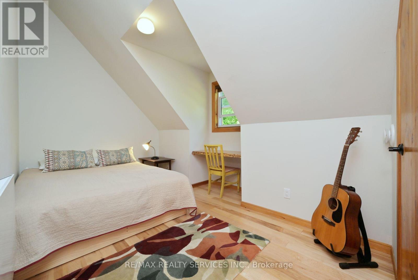 1 Mountainview Road, Mulmur, ON - Indoor Photo Showing Bedroom