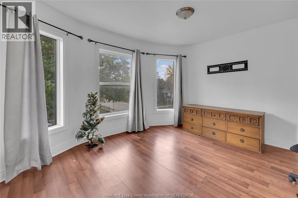 304 Langlois Avenue, Windsor, ON - Indoor