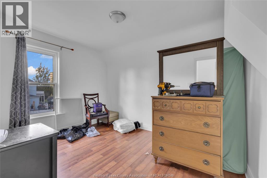 304 Langlois Avenue, Windsor, ON - Indoor