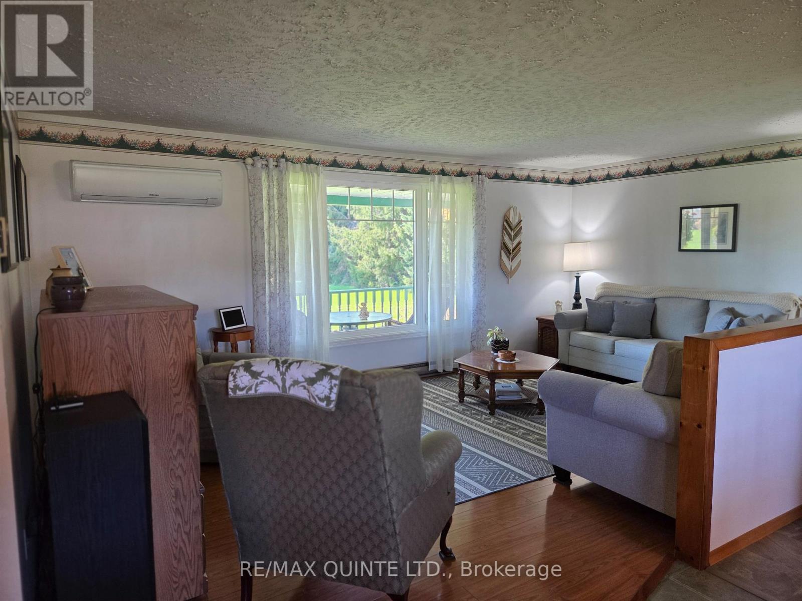 551 Marlbank Road, Tweed (Hungerford (Twp)), ON - Indoor Photo Showing Living Room