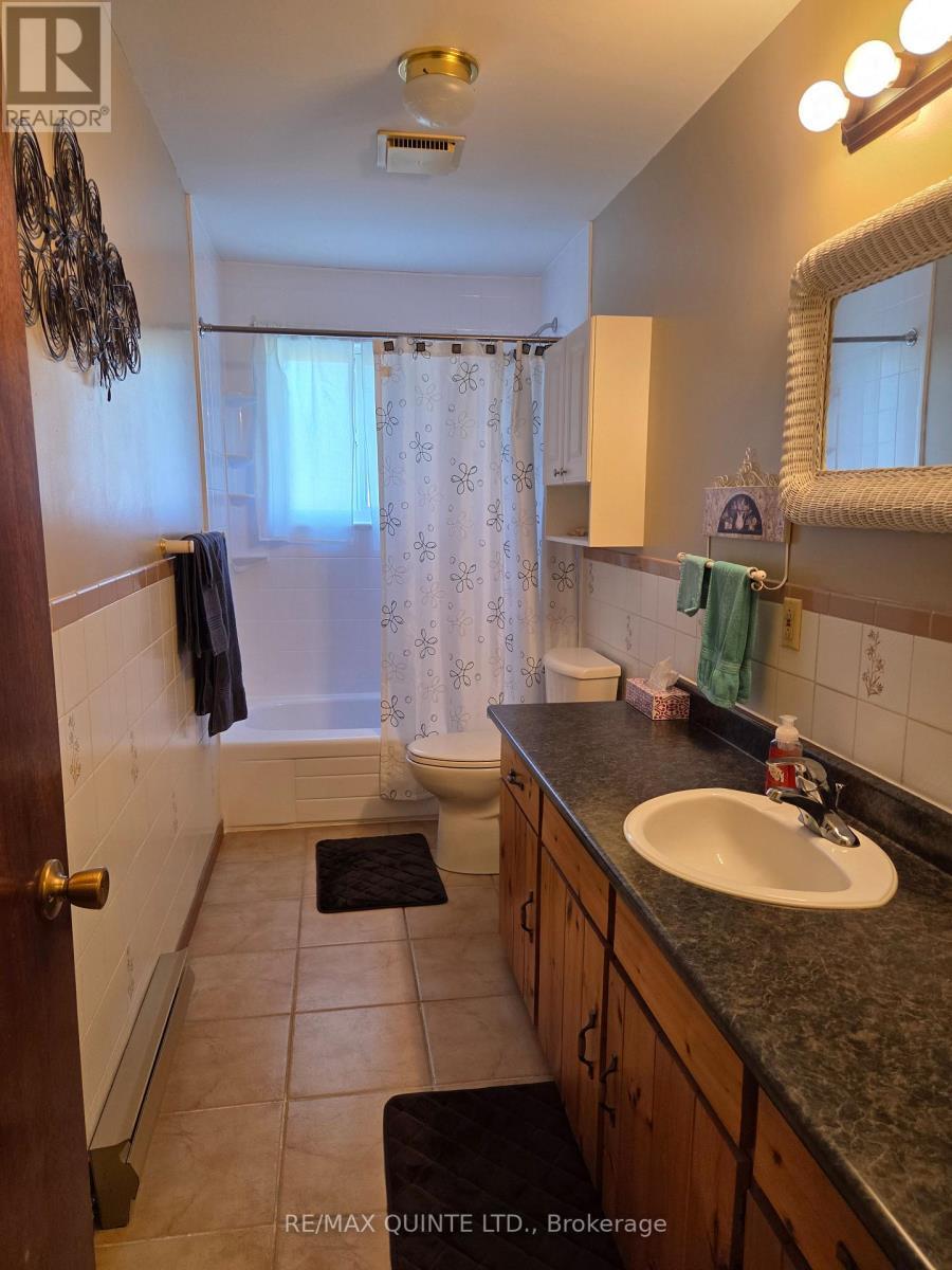 551 Marlbank Road, Tweed (Hungerford (Twp)), ON - Indoor Photo Showing Bathroom
