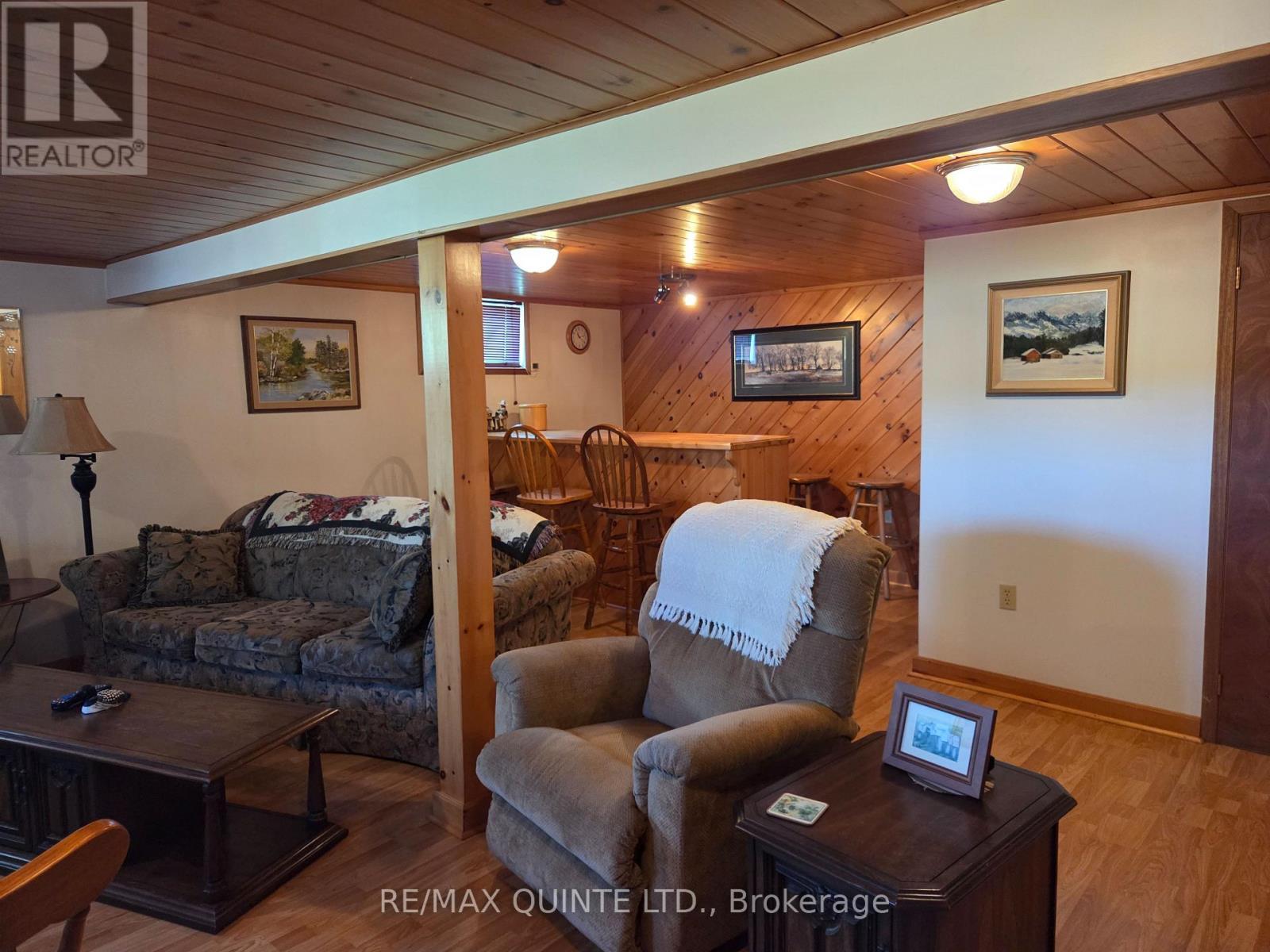 551 Marlbank Road, Tweed (Hungerford (Twp)), ON - Indoor Photo Showing Living Room