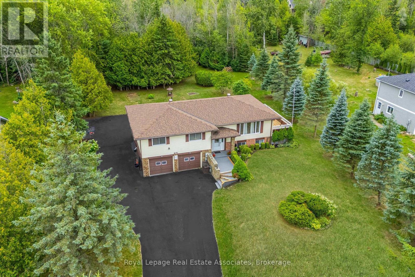 69 George Avenue, Wasaga Beach, ON - Outdoor