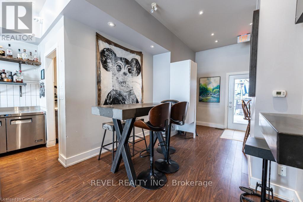 1441 Main Street E, Hamilton, ON