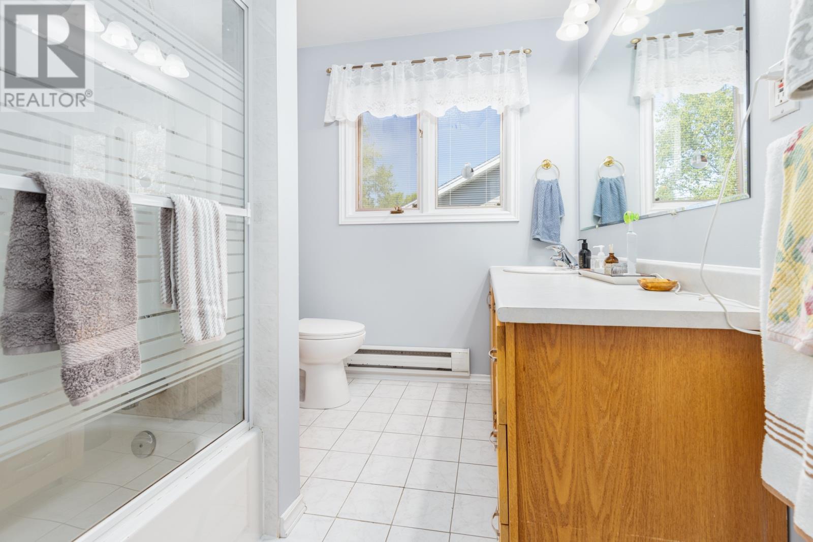 1470 Conception Bay Highway, Conception Bay South, NL - Indoor Photo Showing Bathroom
