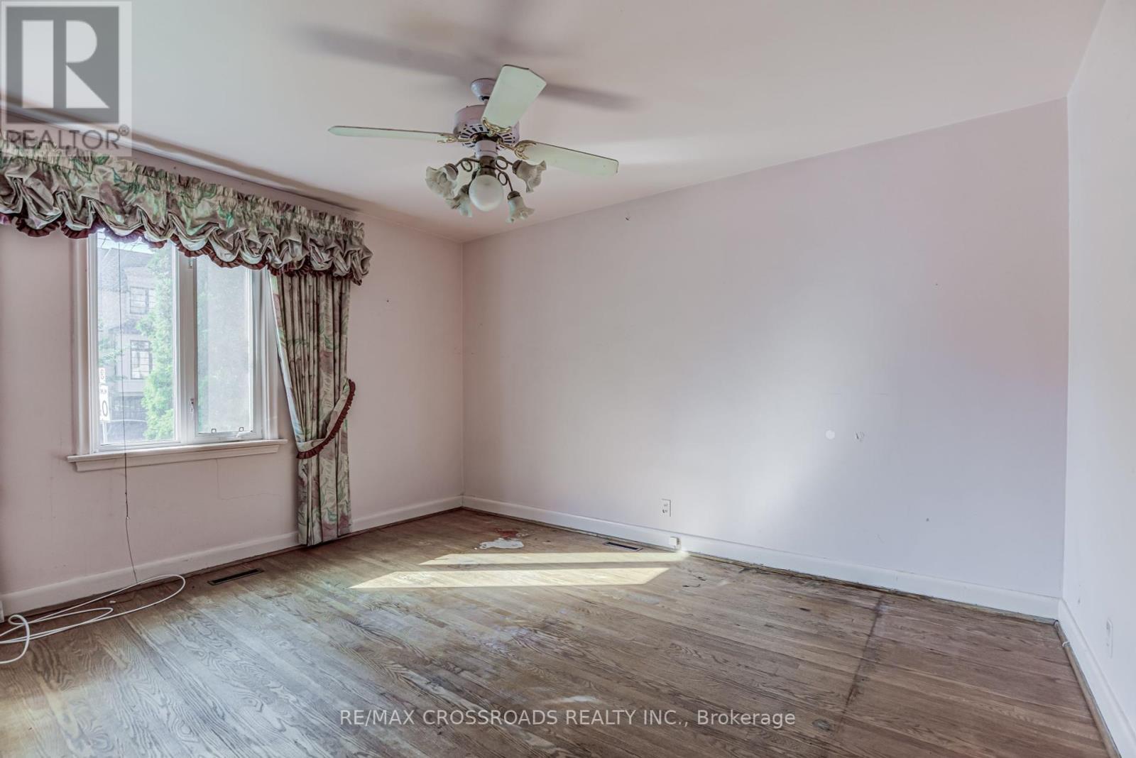 156 Florence Avenue, Toronto, ON - Indoor Photo Showing Other Room