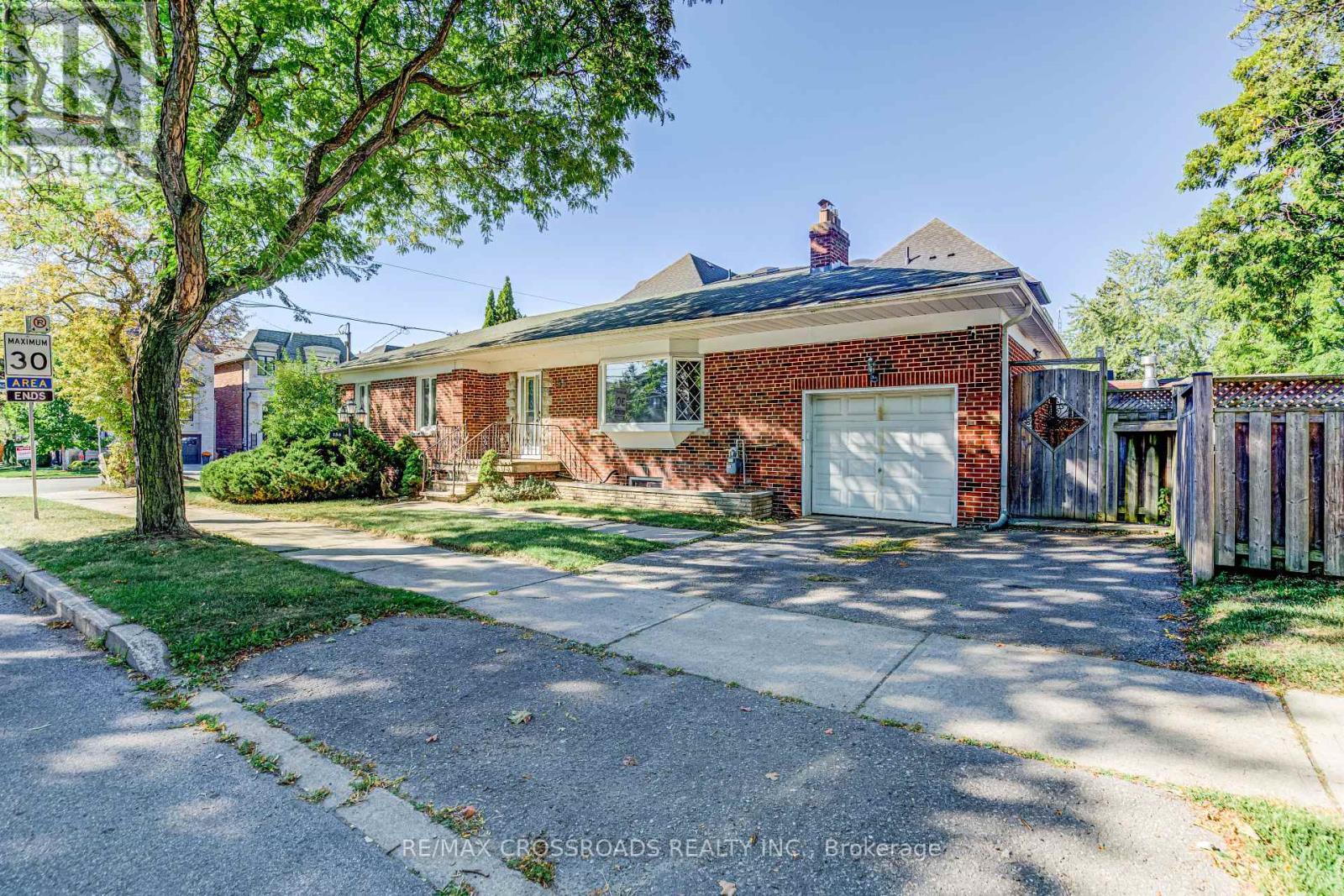 156 Florence Avenue, Toronto, ON - Outdoor
