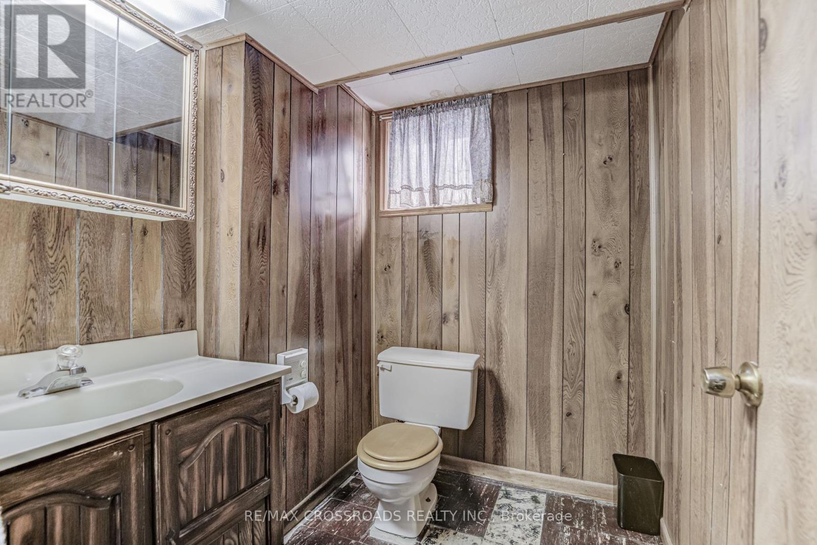 156 Florence Avenue, Toronto, ON - Indoor Photo Showing Bathroom