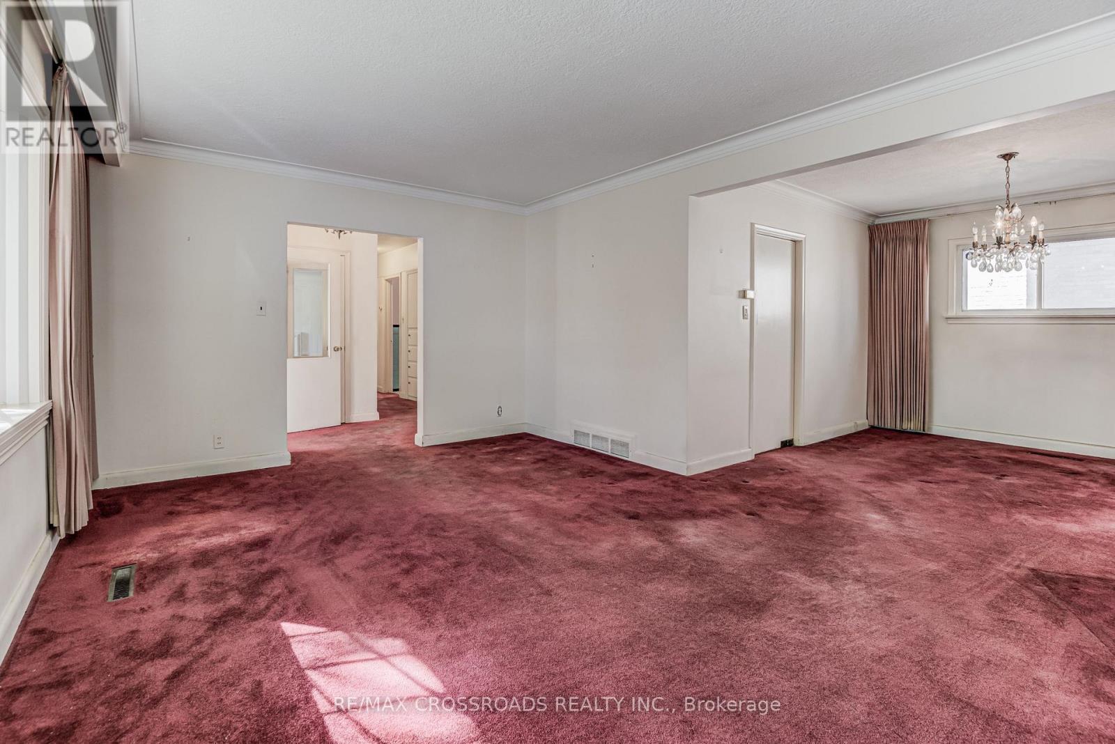 156 Florence Avenue, Toronto, ON - Indoor Photo Showing Other Room