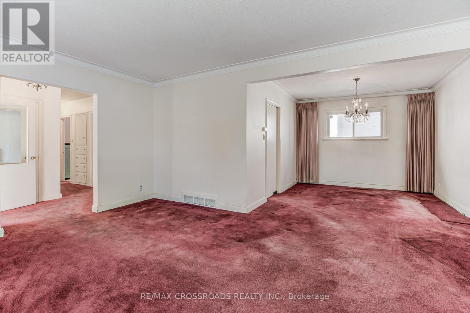 156 Florence Avenue, Toronto, ON - Indoor Photo Showing Other Room