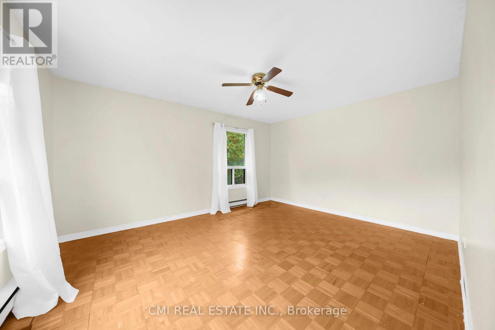 246 Regional 8 Road, Uxbridge, ON - Indoor Photo Showing Other Room