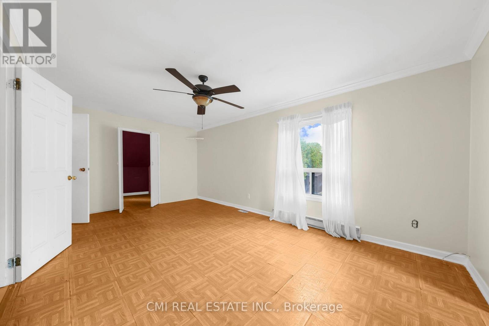 246 Regional 8 Road, Uxbridge, ON - Indoor Photo Showing Other Room