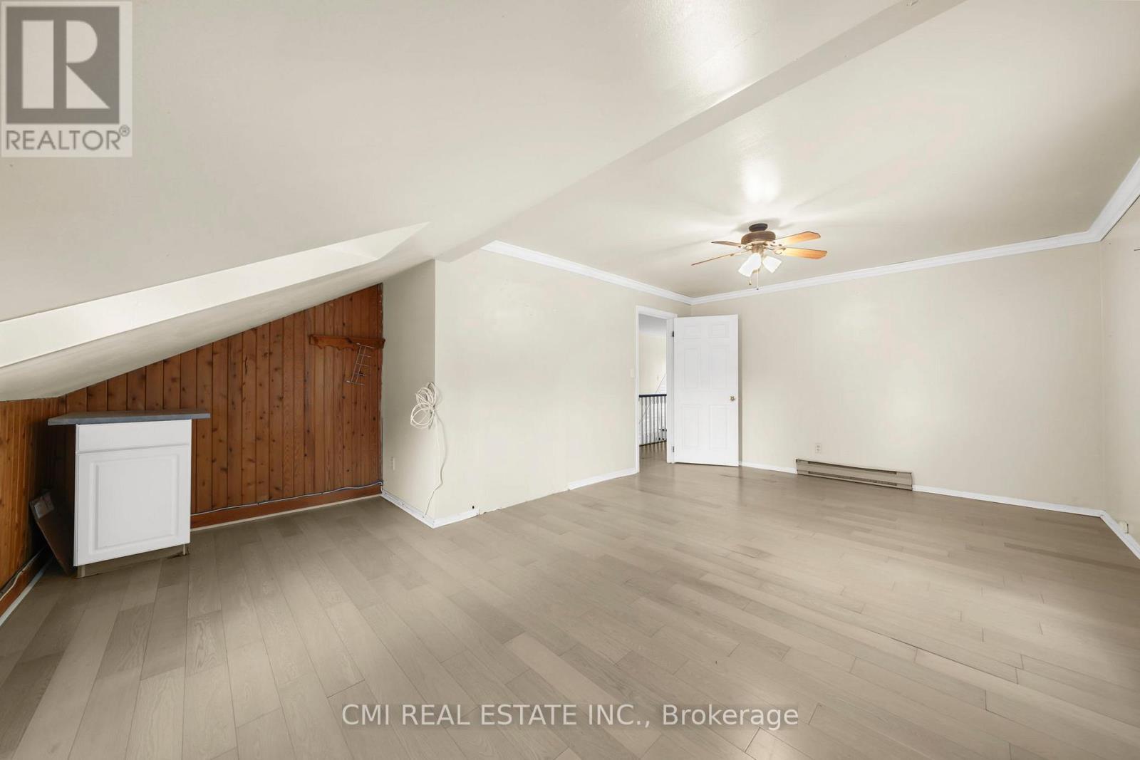 246 Regional 8 Road, Uxbridge, ON - Indoor Photo Showing Other Room