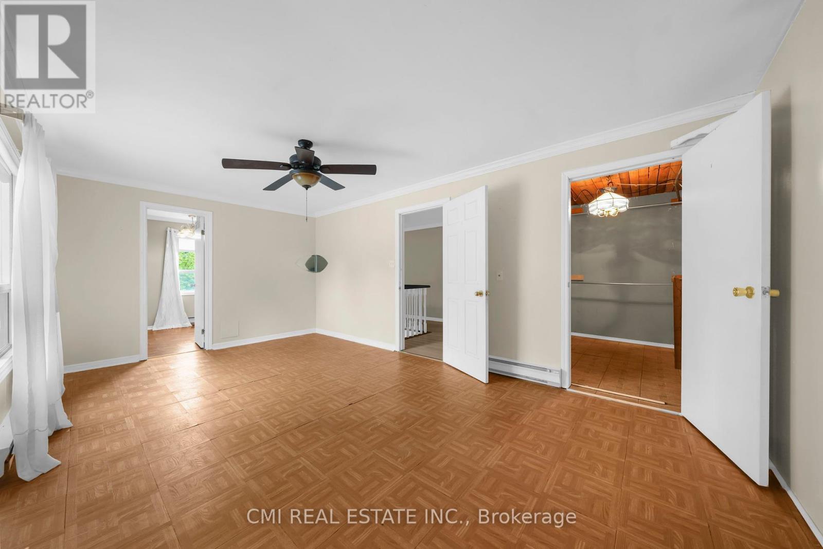 246 Regional 8 Road, Uxbridge, ON - Indoor Photo Showing Other Room