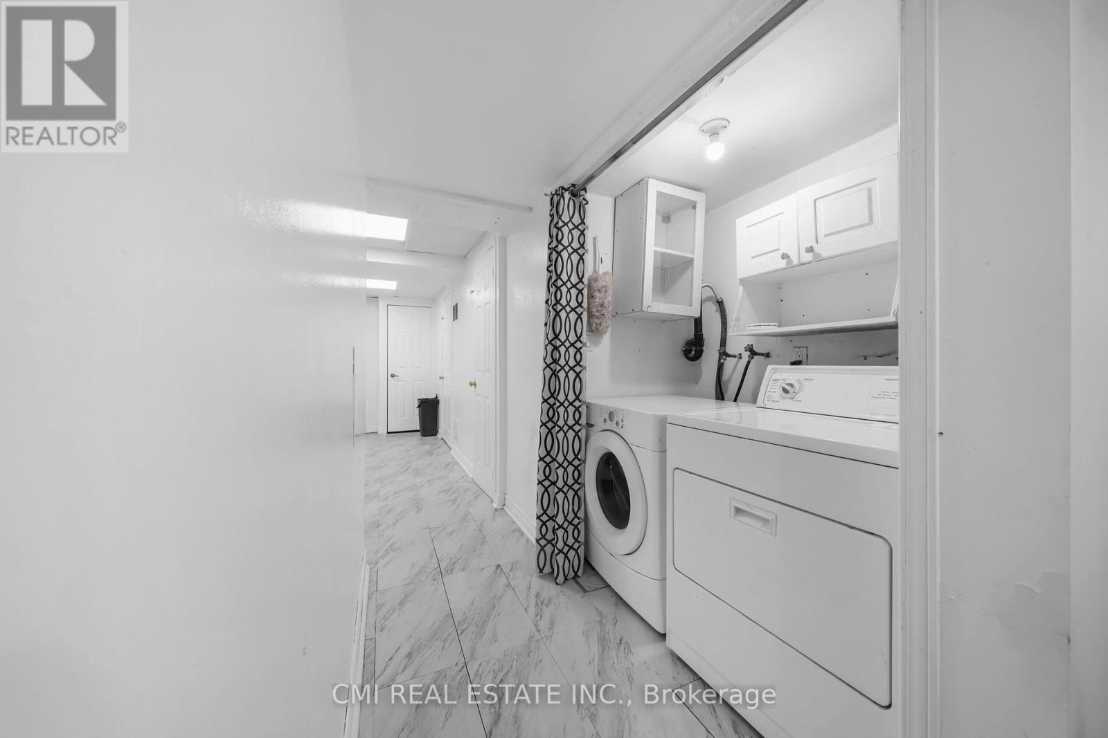 246 Regional 8 Road, Uxbridge, ON - Indoor Photo Showing Laundry Room