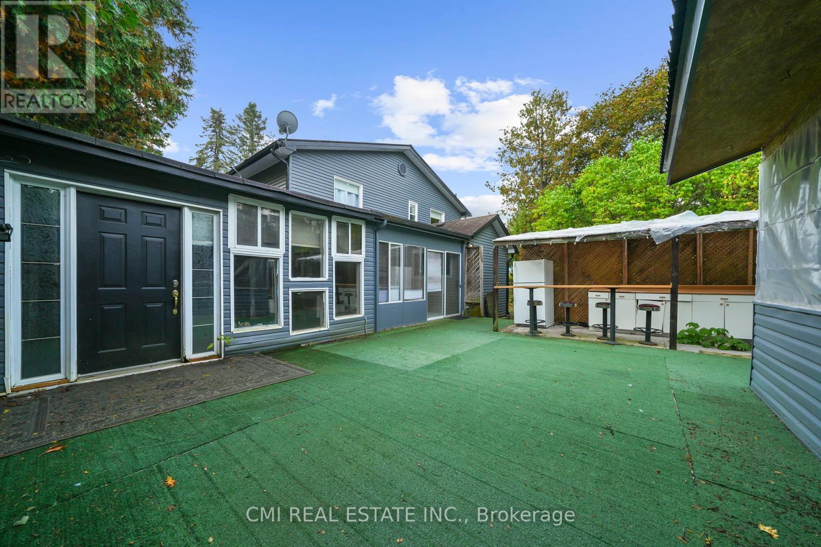 246 Regional 8 Road, Uxbridge, ON - Outdoor With Exterior