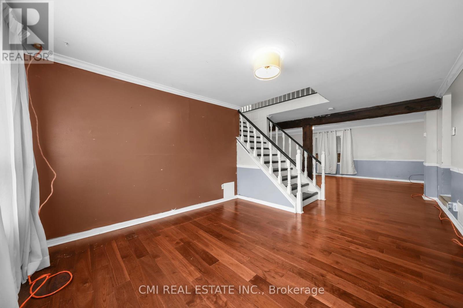 246 Regional 8 Road, Uxbridge, ON - Indoor Photo Showing Other Room