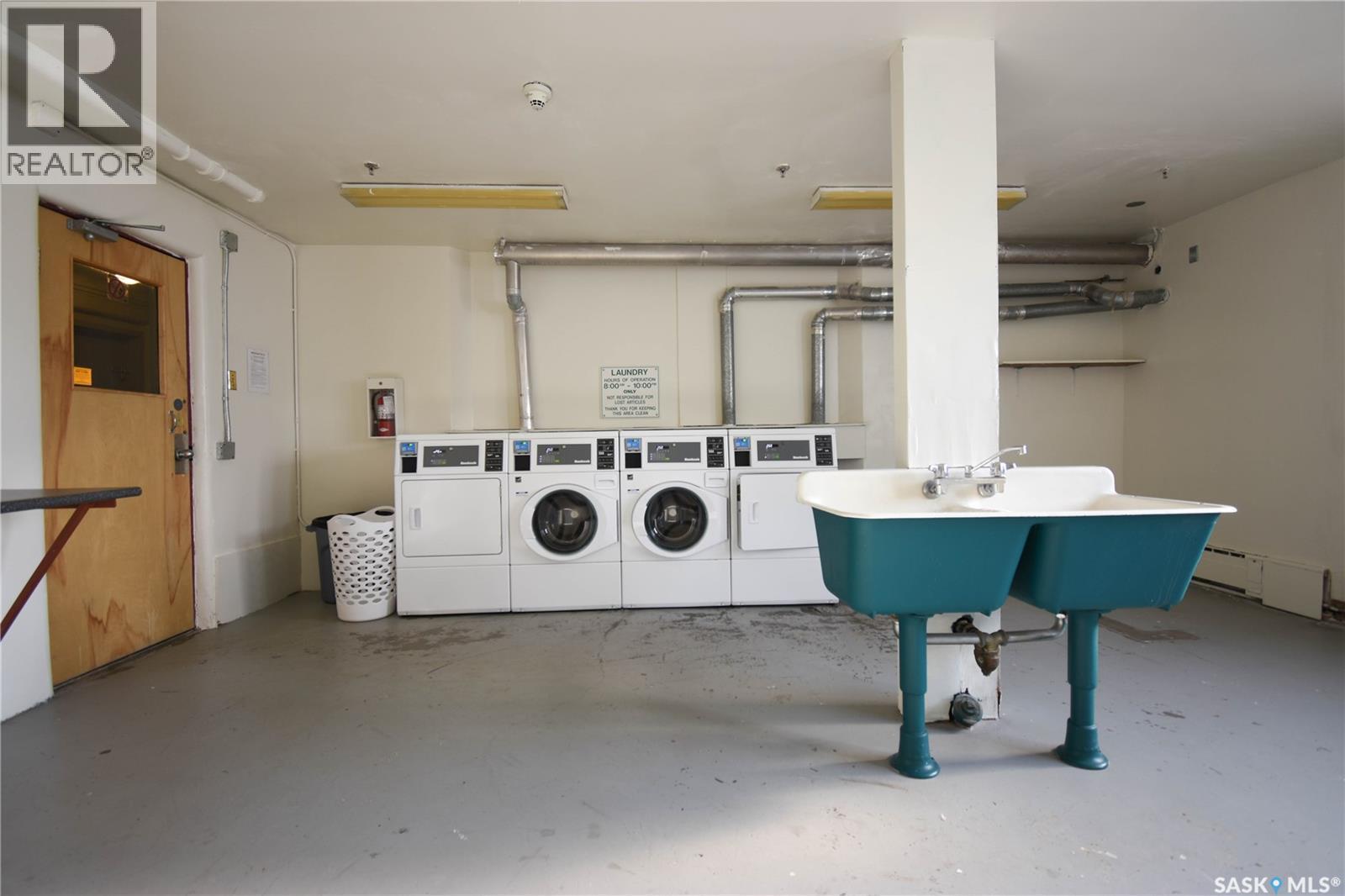 31 400 4Th Avenue N, Saskatoon, SK - Indoor Photo Showing Laundry Room