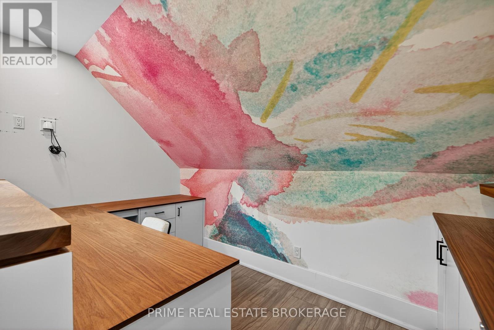 281 Oxford Street E, London East (East F), ON