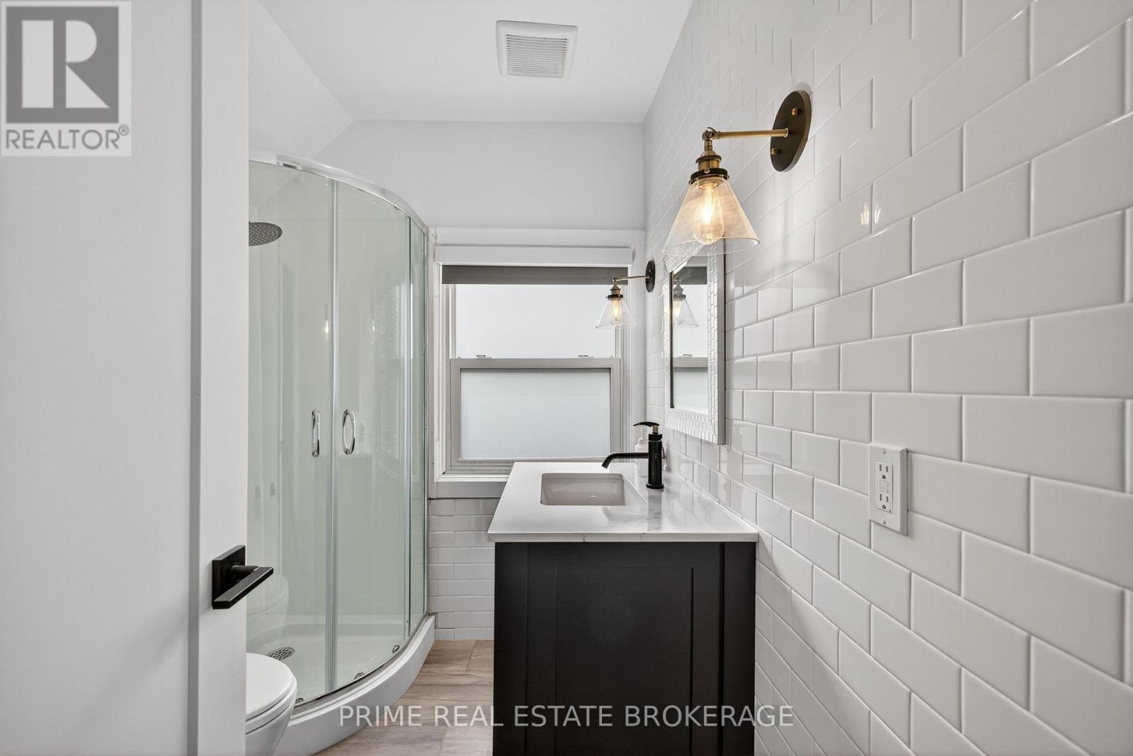 281 Oxford Street E, London East (East F), ON