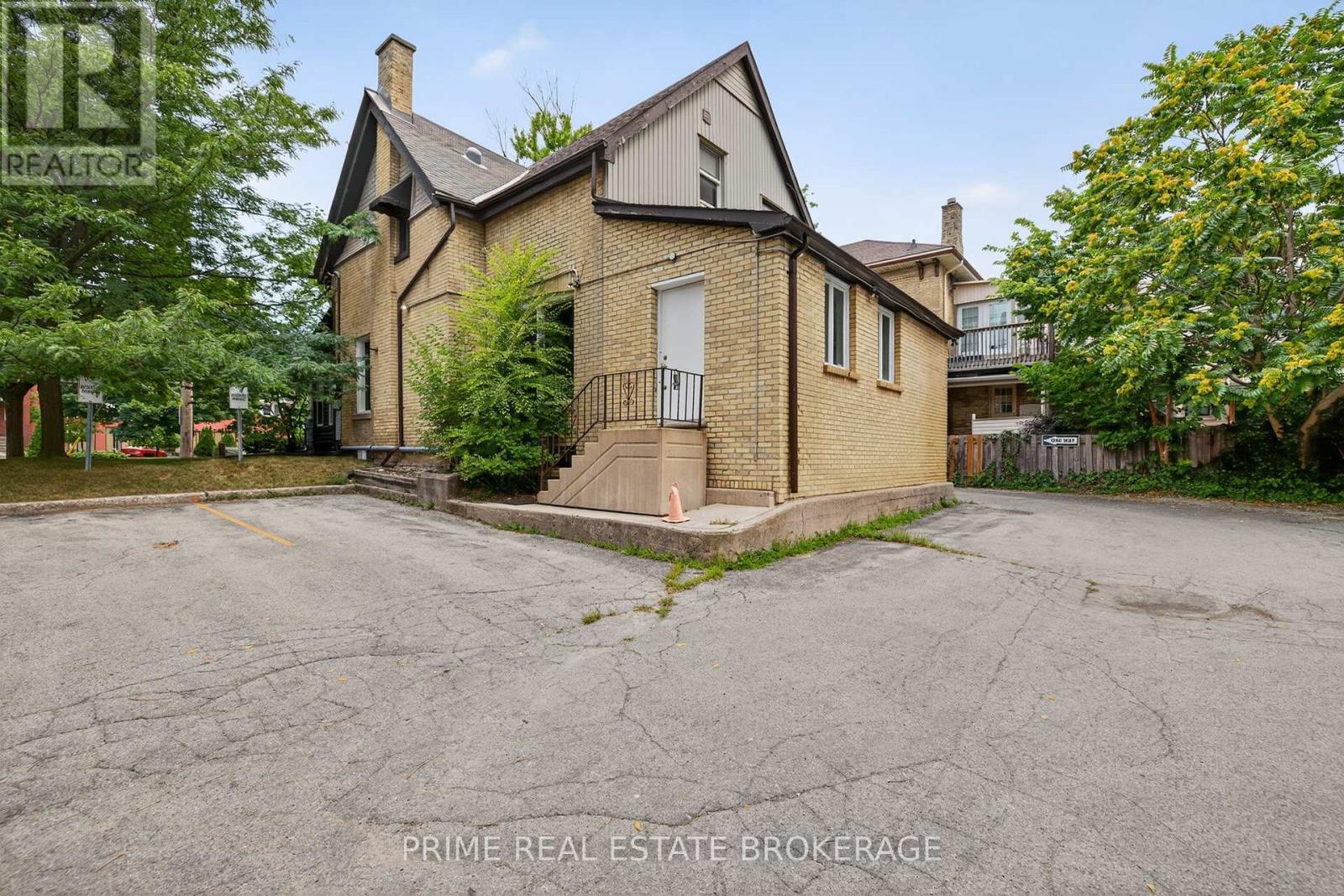 281 Oxford Street E, London East (East F), ON