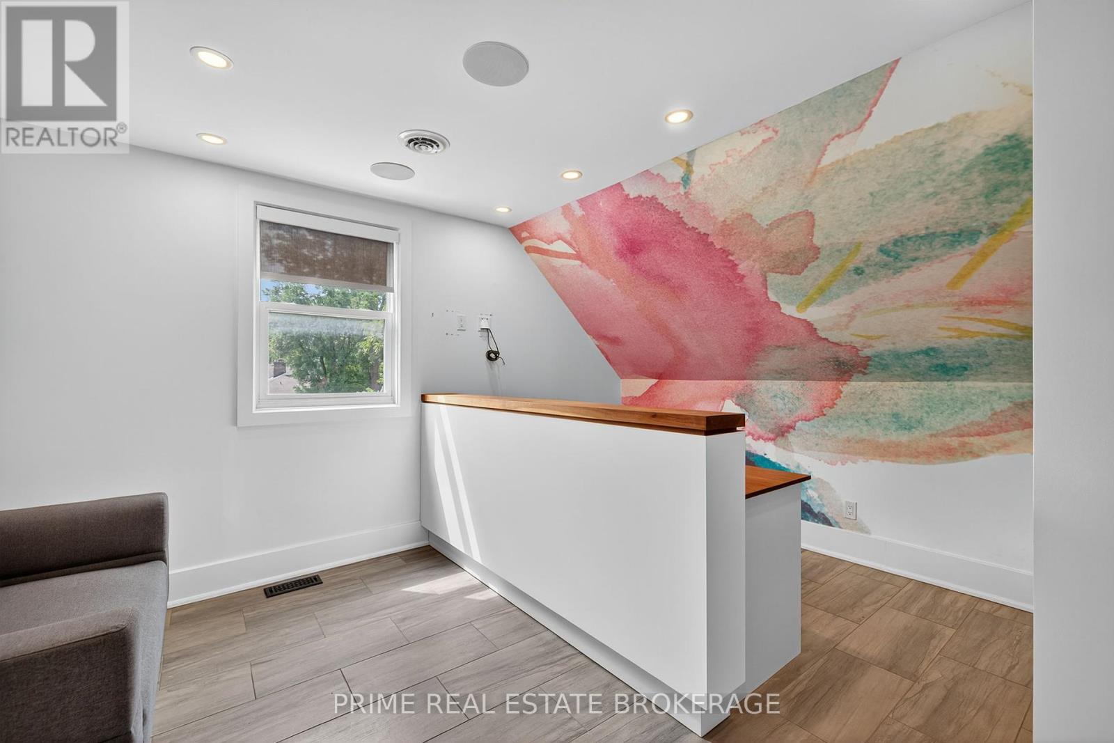 281 Oxford Street E, London East (East F), ON