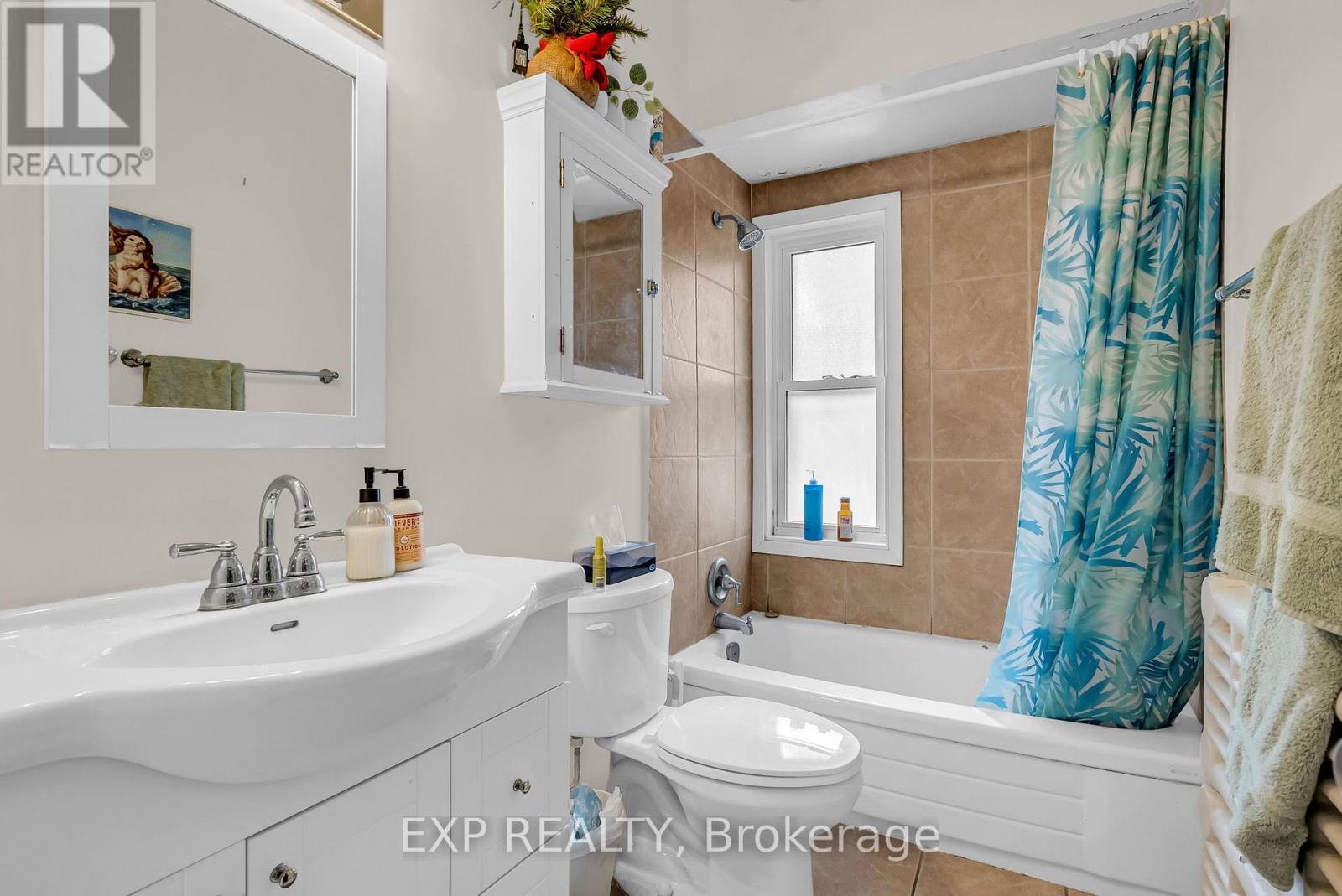 196 Osgoode Street, Ottawa, ON - Indoor Photo Showing Bathroom