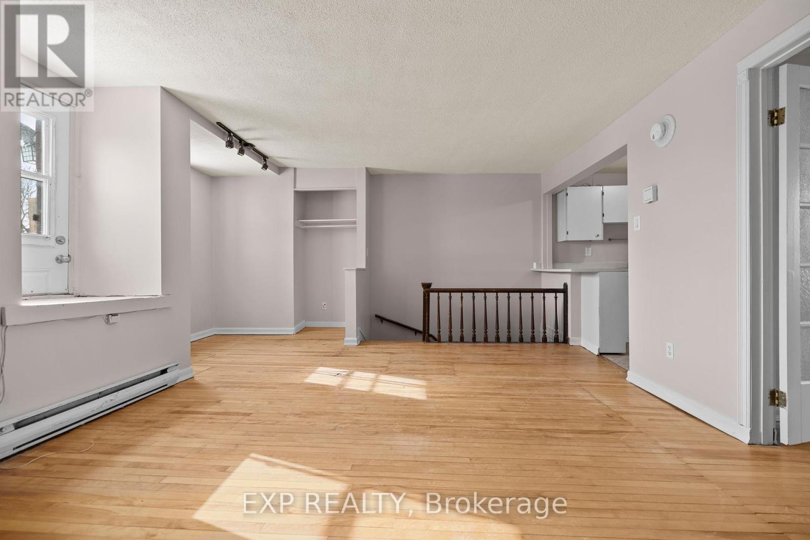 196 Osgoode Street, Ottawa, ON - Indoor Photo Showing Other Room