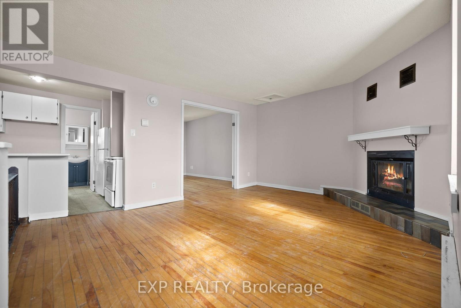 196 Osgoode Street, Ottawa, ON - Indoor Photo Showing Other Room With Fireplace
