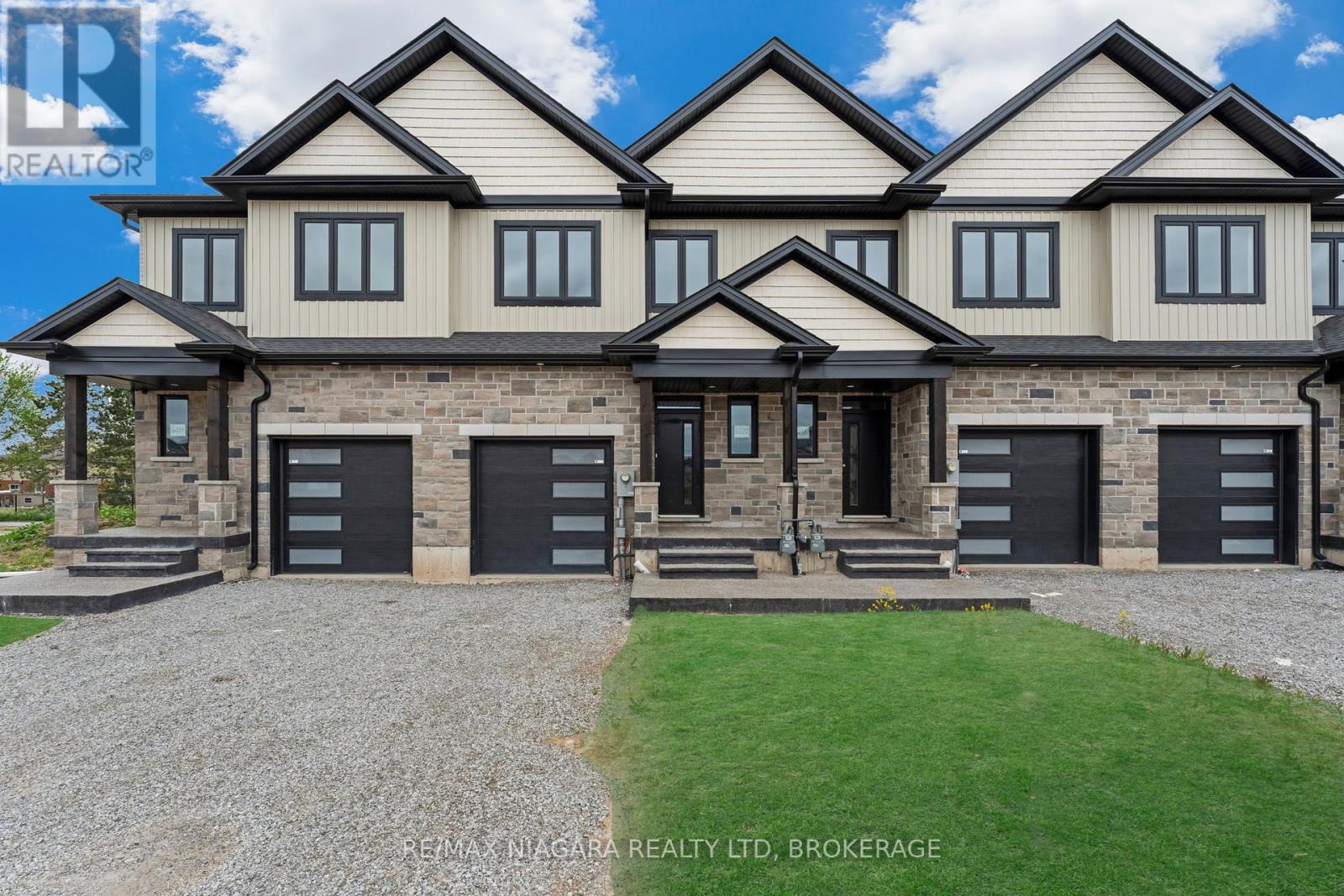 6204 Curlin Crescent, Niagara Falls (Forestview), ON - Outdoor With Facade