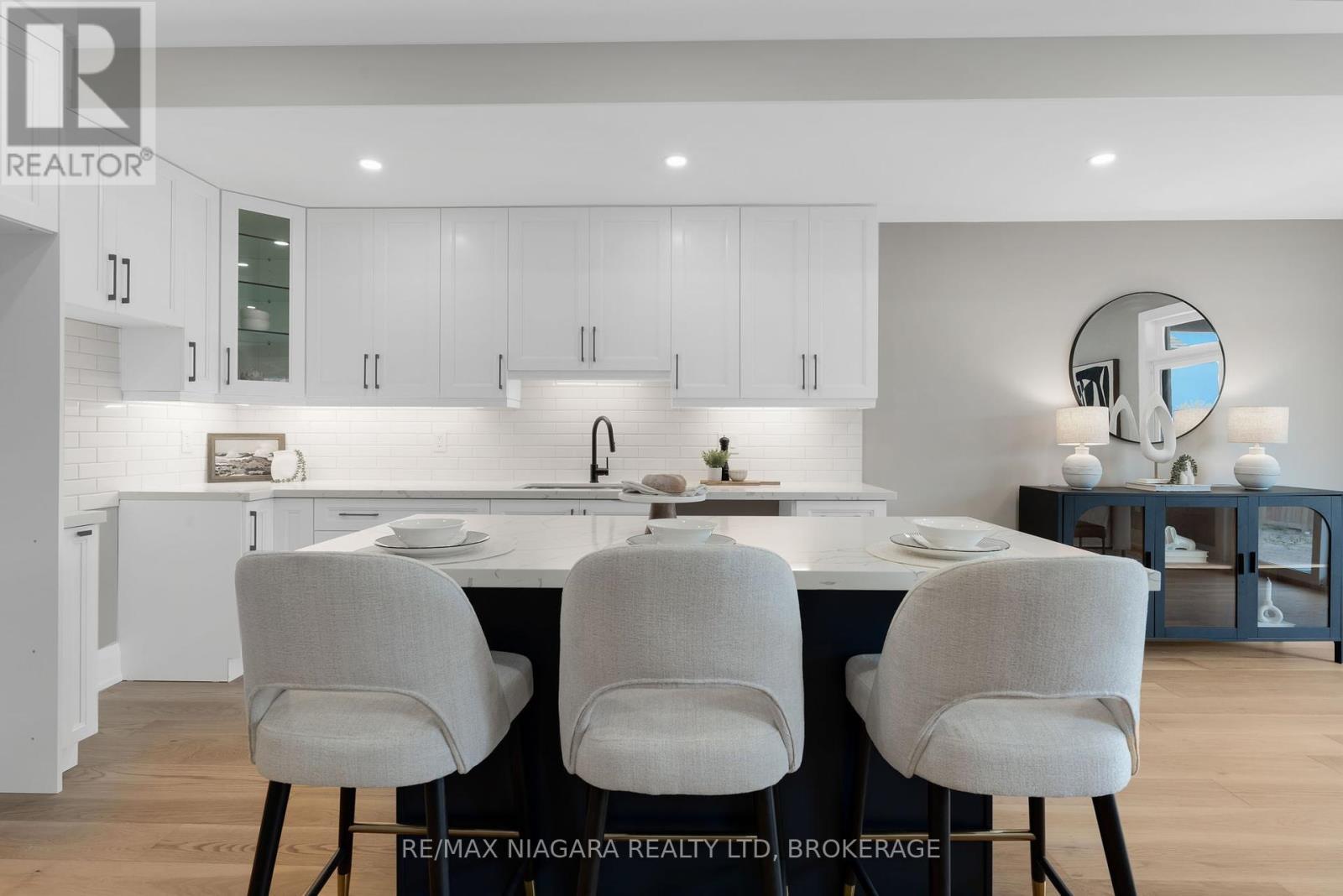 6204 Curlin Crescent, Niagara Falls (Forestview), ON - Indoor