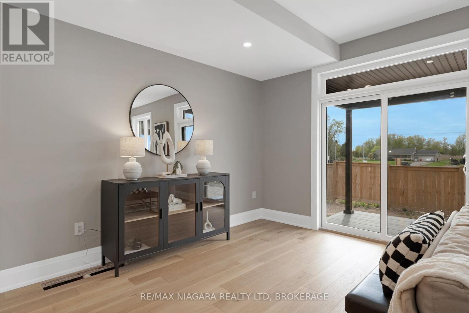 6204 Curlin Crescent, Niagara Falls (Forestview), ON - Indoor