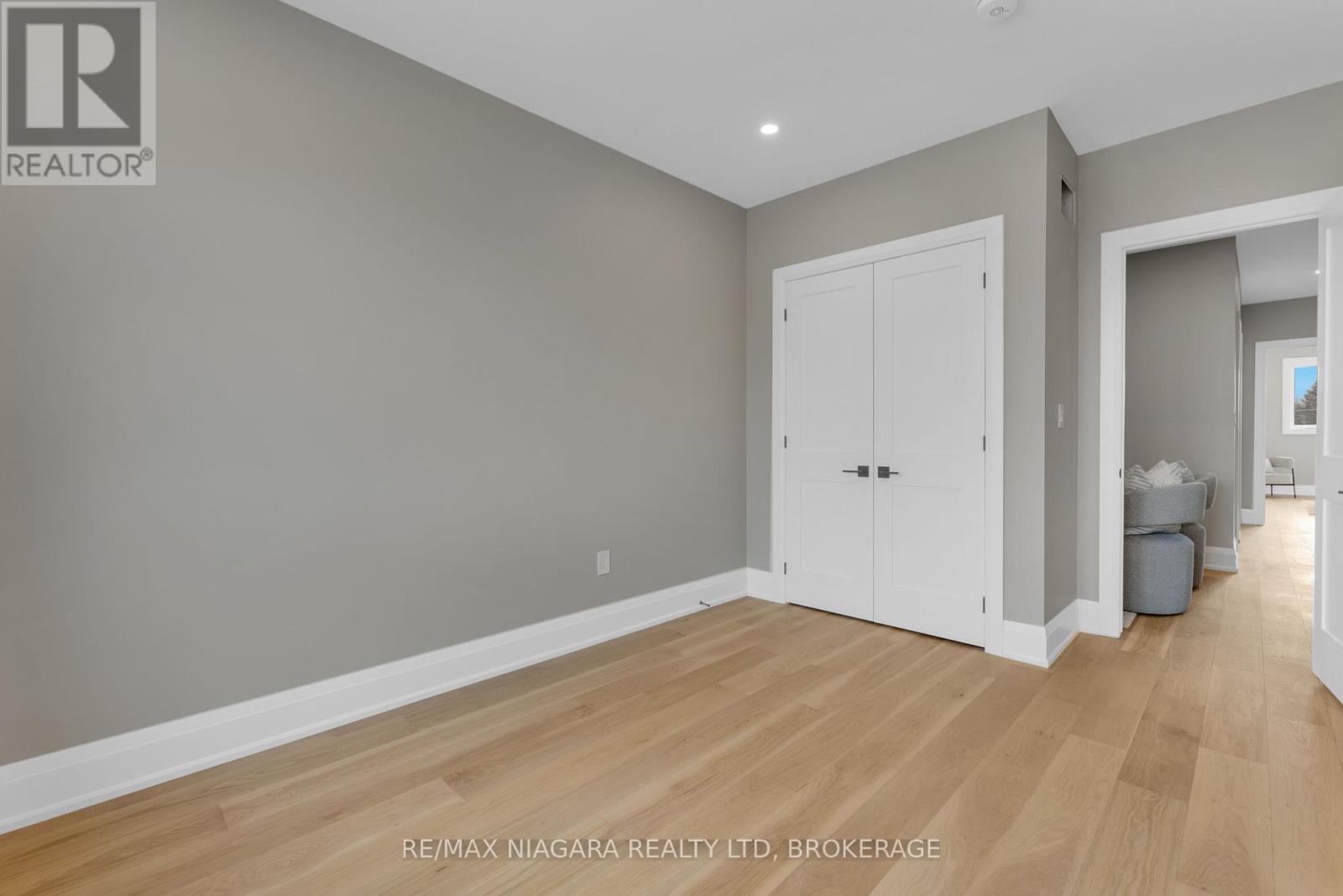 6204 Curlin Crescent, Niagara Falls (Forestview), ON - Indoor Photo Showing Other Room