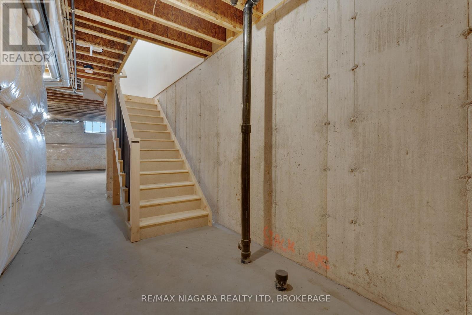 6204 Curlin Crescent, Niagara Falls (Forestview), ON - Indoor