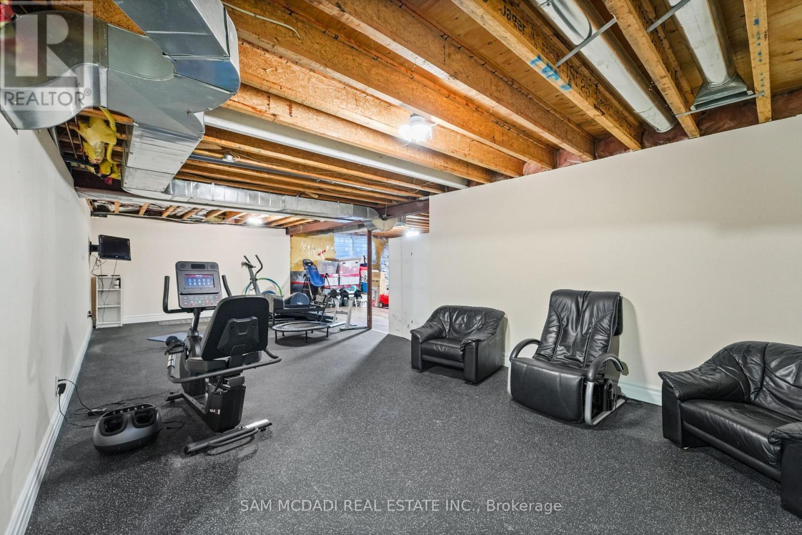 724 Atoka Drive, Mississauga, ON - Indoor Photo Showing Basement