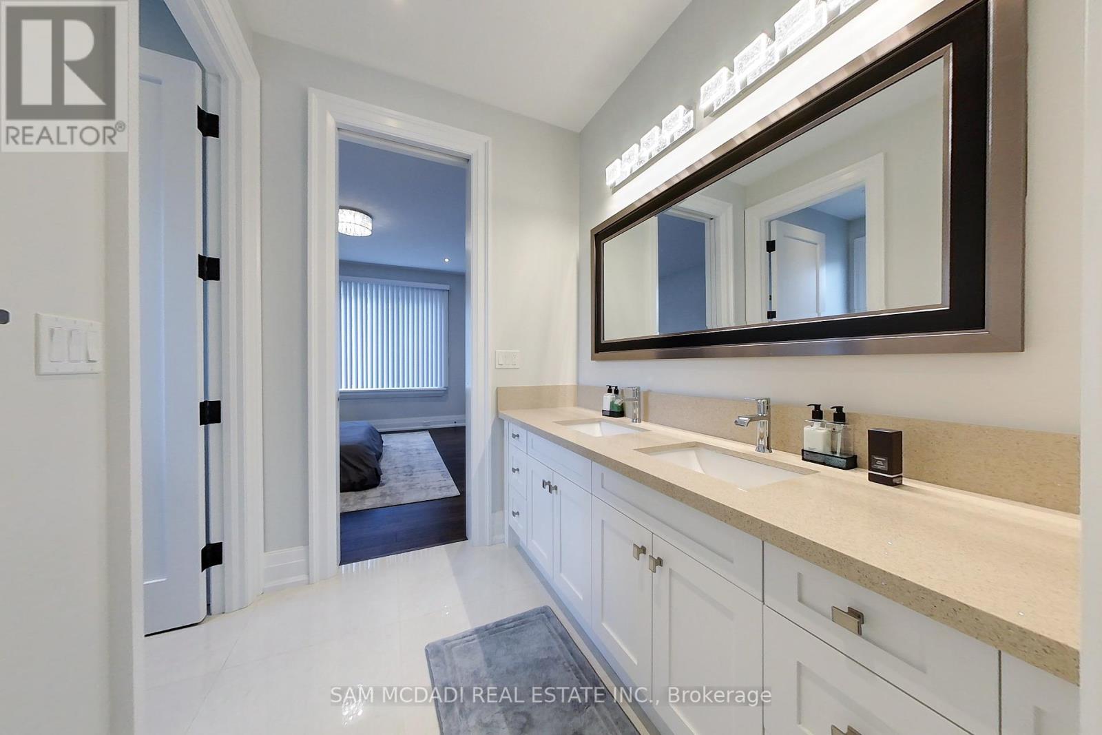 2006 Portway Avenue, Mississauga, ON - Indoor Photo Showing Bathroom